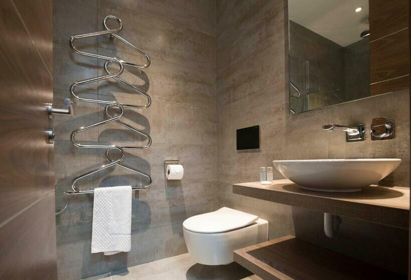 Номер Executive, The Residence Hotel At The Nottinghamshire Golf & Country Club