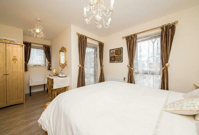 Номер Deluxe с Балконом, Rowan Park Lodge