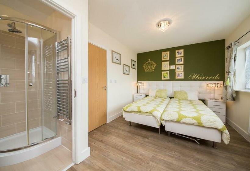 Номер Стандарт Трехместный, Rowan Park Lodge