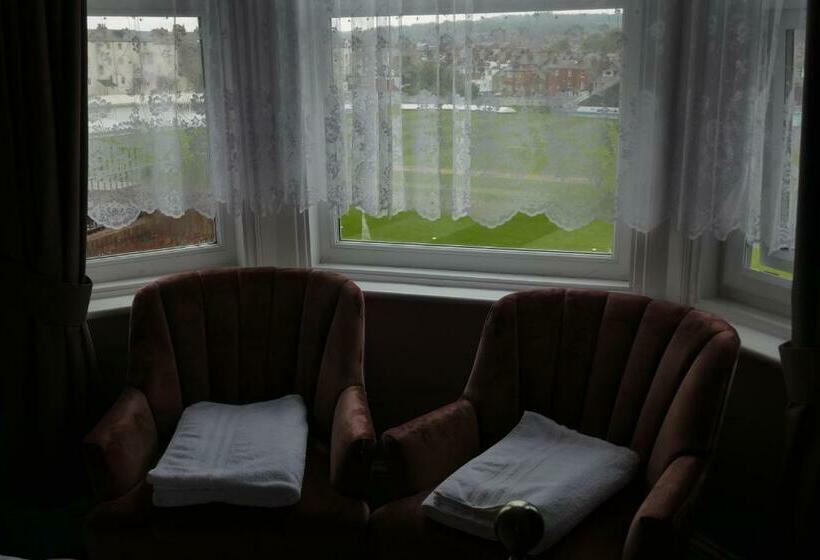 Quarto Standard Cama King, The Boundary