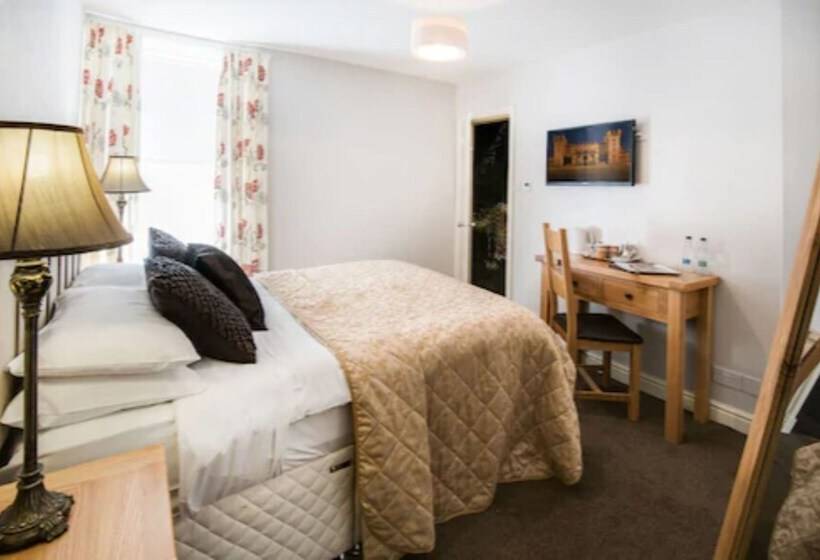 Трехместный Номер Классика, Queenshead Hotel Kelso