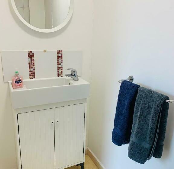 Номер Стандарт, Circle Guest House Bed Only