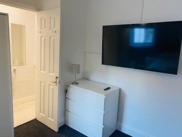 Номер Стандарт, Circle Guest House Bed Only