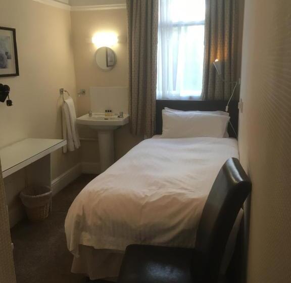 اتاق عادی یک تخته, Elmdon Lodge