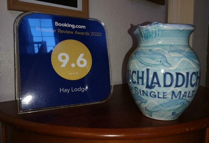 Семейный Номер, Hay Lodge