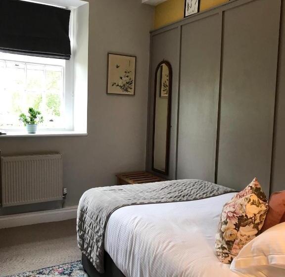 スタンダードシングルルーム, The Bridge House