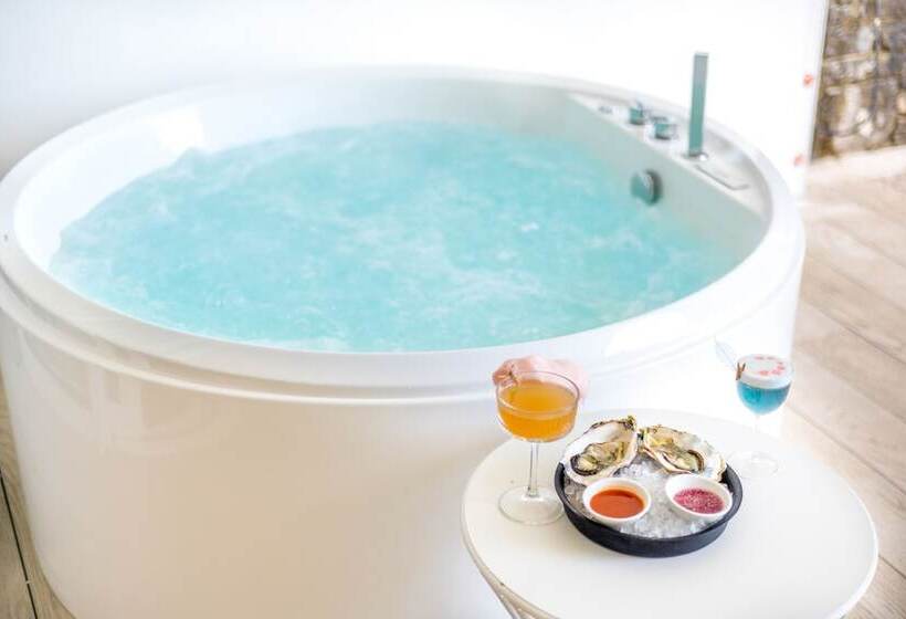 Люкс Вид на Море, The Nici