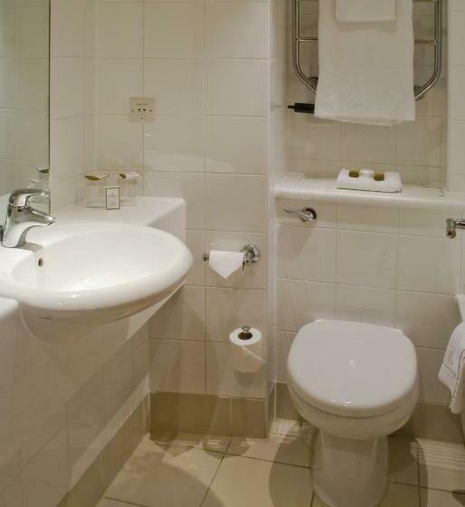 Номер Стандарт, Airport Hotel Manchester