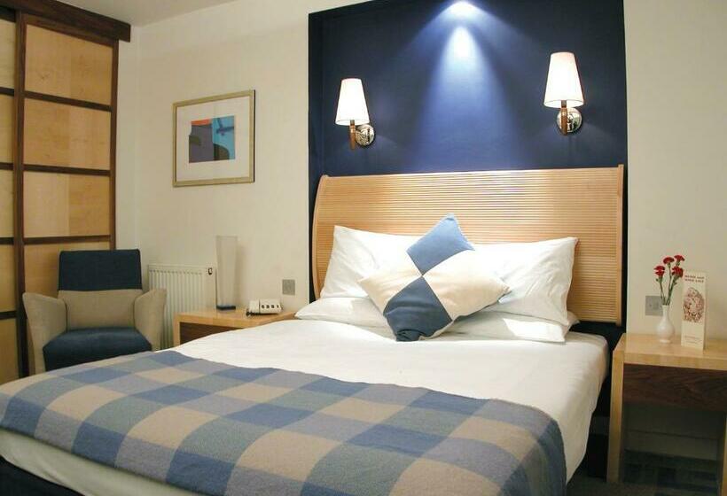 Номер Стандарт, Airport Hotel Manchester