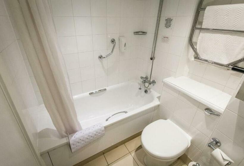 Номер Стандарт, Airport Hotel Manchester