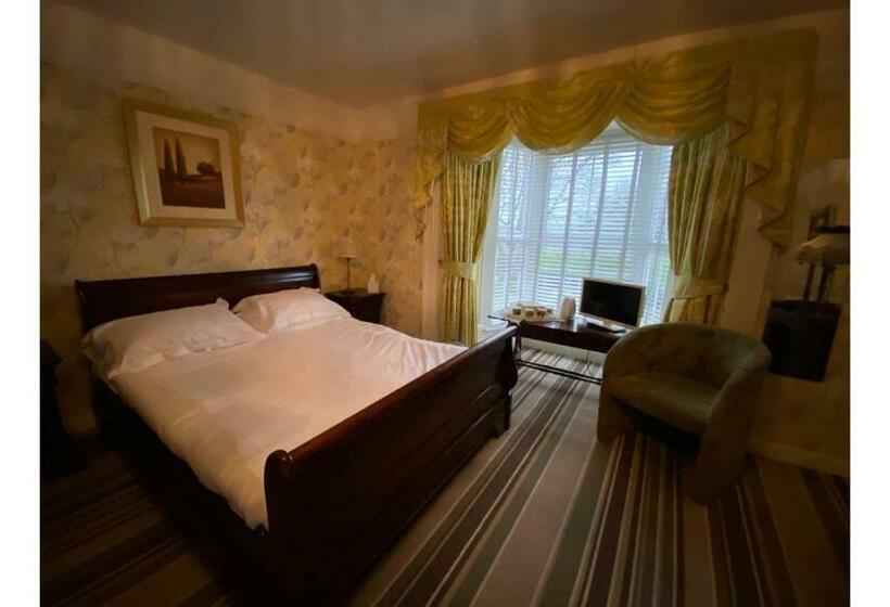 4인용 스탠다드 룸, Lamphey Hall