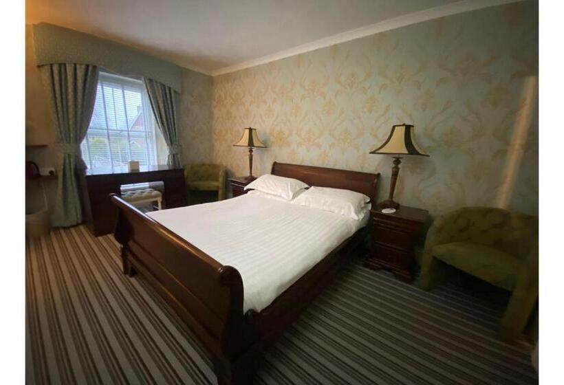 기본룸, Lamphey Hall