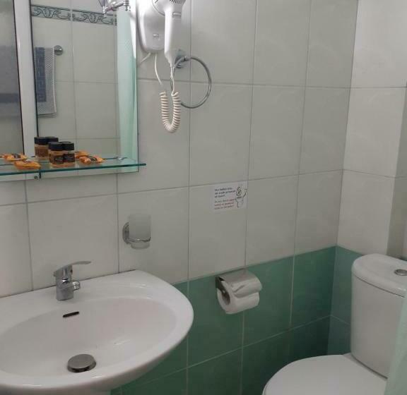 Standard Quadruple Room, Ceko