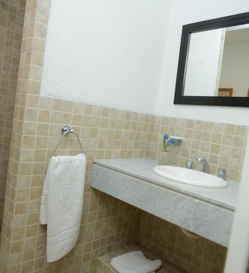 Номер Стандарт, Bernie S Bed & Breakfast , A 3 Kilometros Del Aerop Ezeiza, Van ,in Out, Free Ezeiza Airport