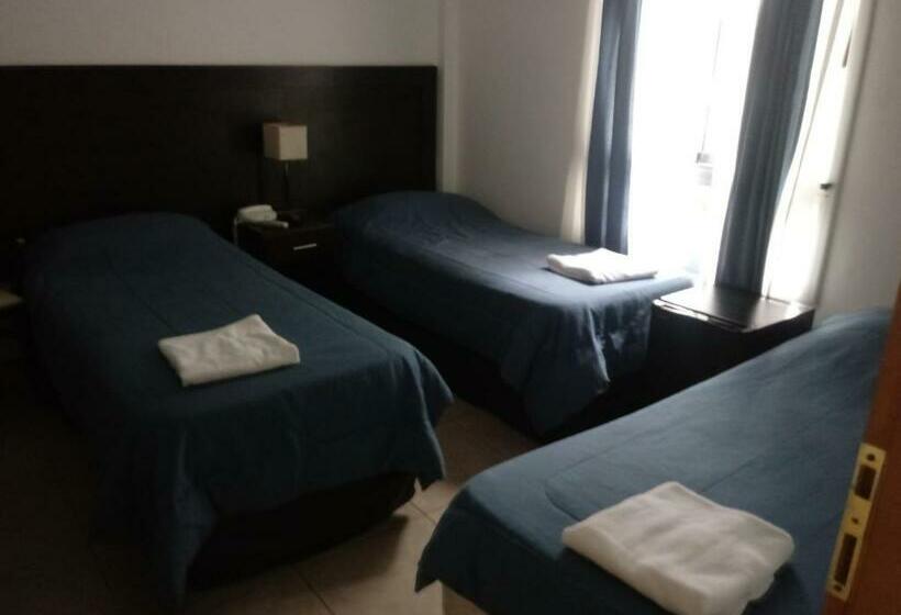标准三人间, Morada Suites
