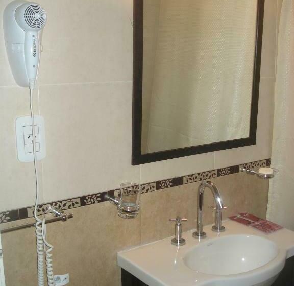 标准三人间, Morada Suites