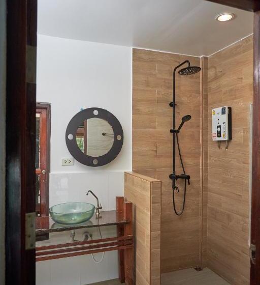 اتاق لوکس, Resolution Resort
