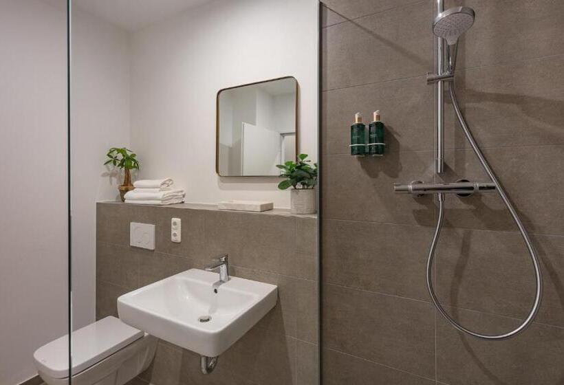 اتاق لوکس, Kalm Stay   A Design Apart