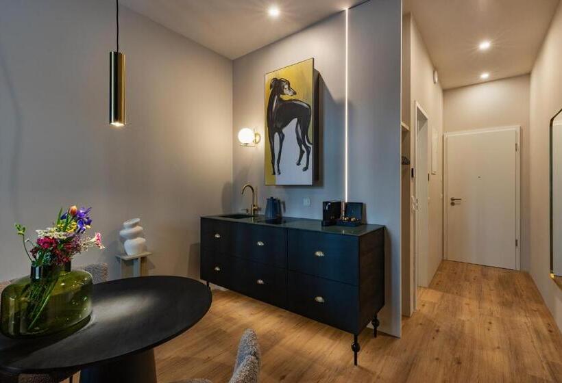 استودیوی استاندارد, Kalm Stay   A Design Apart