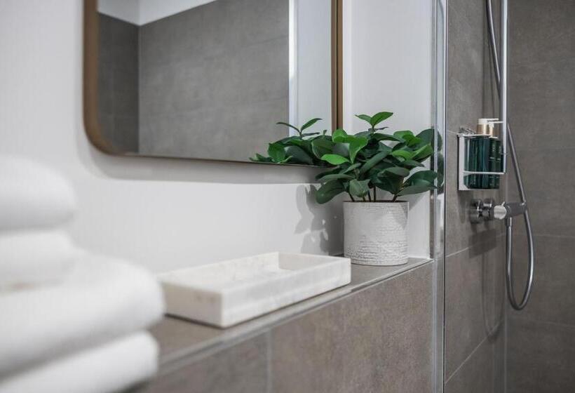 سوییت خانوادگی, Kalm Stay   A Design Apart