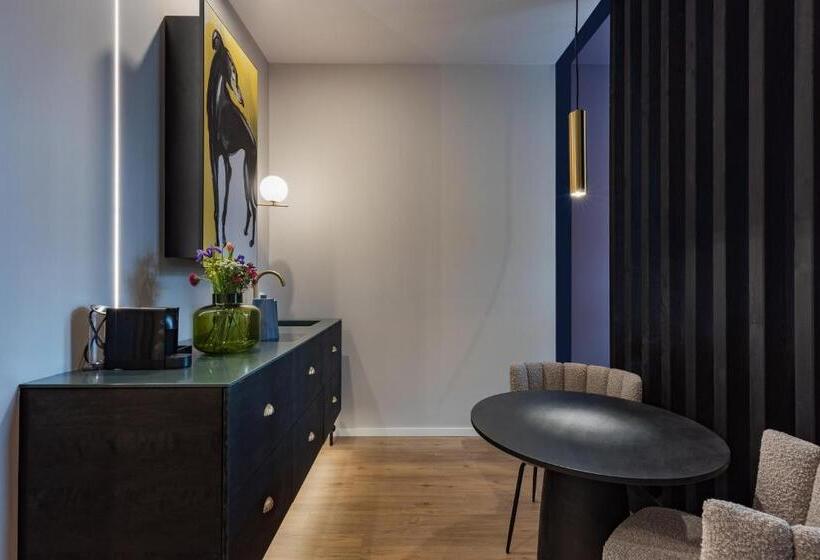 استودیوی استاندارد, Kalm Stay   A Design Apart
