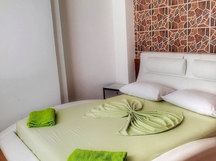 1 Bedroom Apartment Sea View with Balcony, Nacional