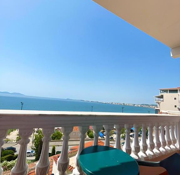 1 Bedroom Apartment Sea View with Balcony, Nacional