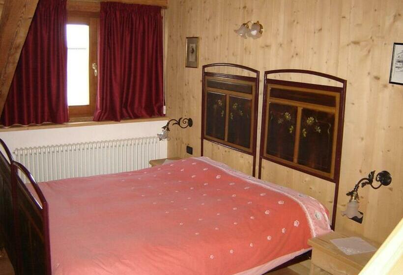 1 Bedroom Penthouse Apartment, Residenza Domino