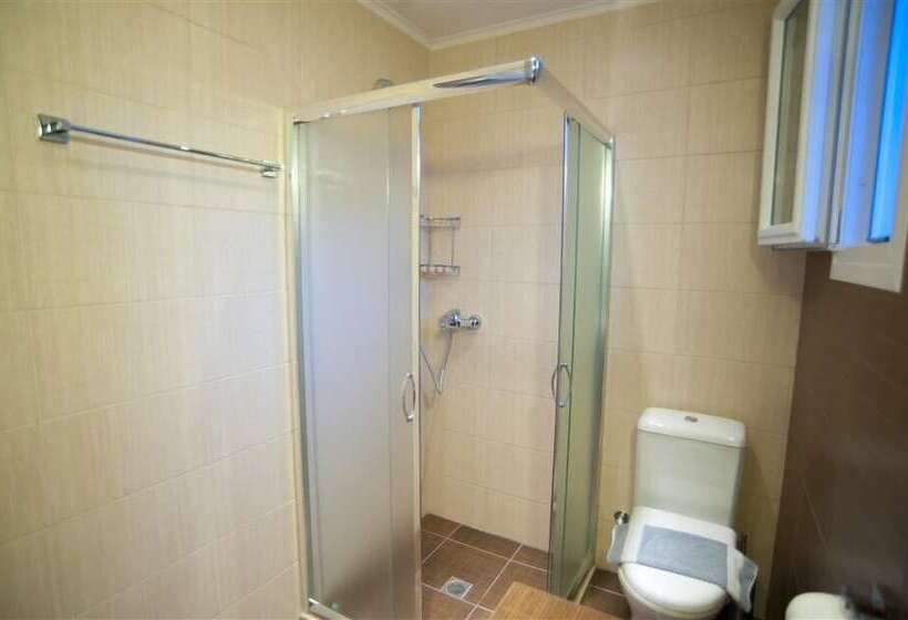 إستديو عائلى, Villa Vita Holidays