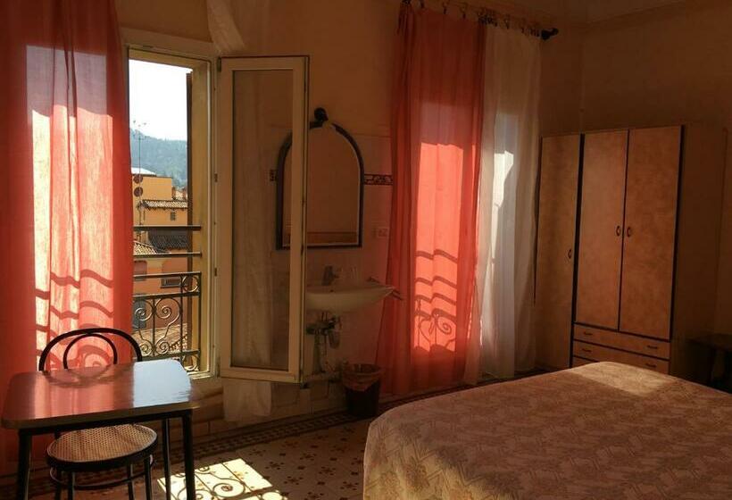 اتاق استاندارد با سرویس بهداشتی مشترک, Panorama Bologna Centro