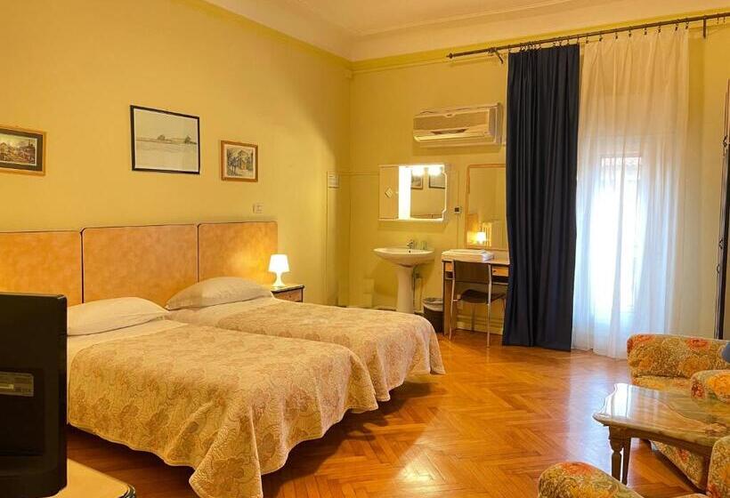 اتاق استاندارد سه تخته با سرویس بهداشتی مشترک, Panorama Bologna Centro