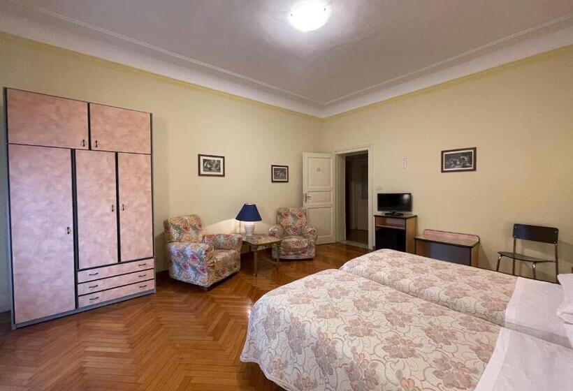 اتاق استاندارد با سرویس بهداشتی مشترک, Panorama Bologna Centro