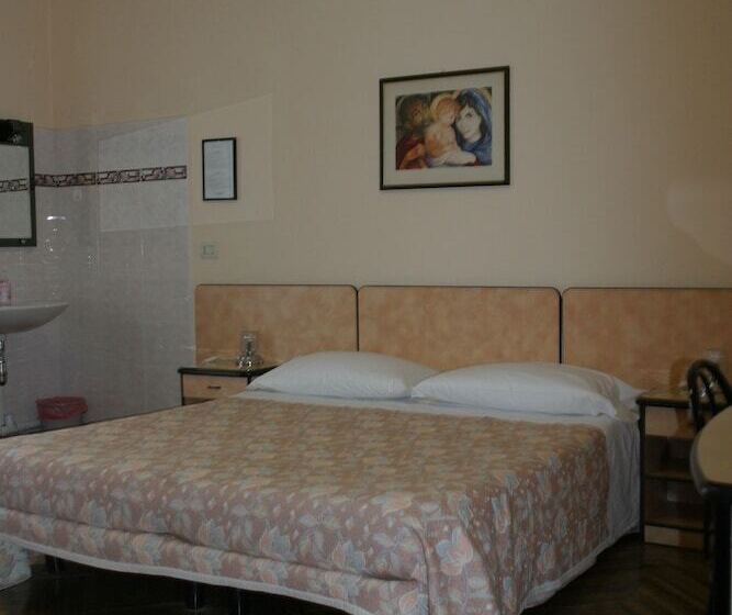 اتاق استاندارد با سرویس بهداشتی مشترک, Panorama Bologna Centro