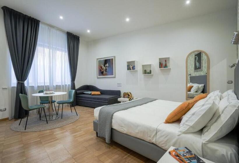 استودیوی لوکس, Monza City Rooms & Studios