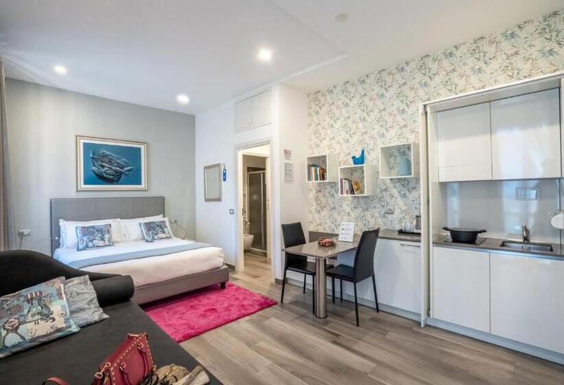 استودیوی لوکس, Monza City Rooms & Studios