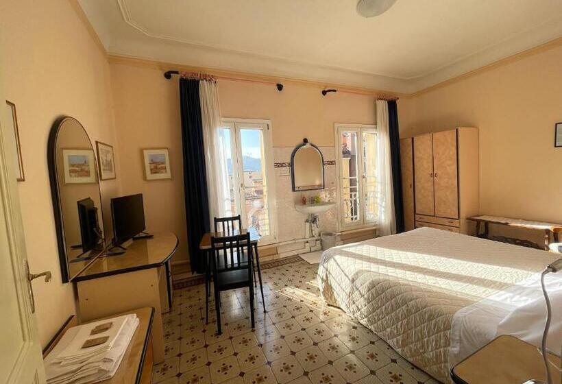 اتاق استاندارد با سرویس بهداشتی مشترک, Panorama Bologna Centro