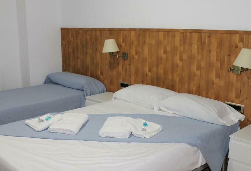 标准三人间, Hostal Amantes De Teruel