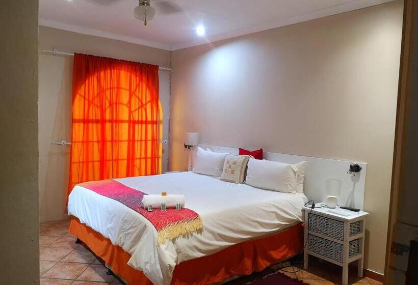 Standard room with outdoor bath, Elsjes Guesthouse