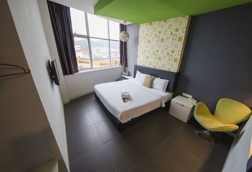 Deluxe Room, B&s Boutique