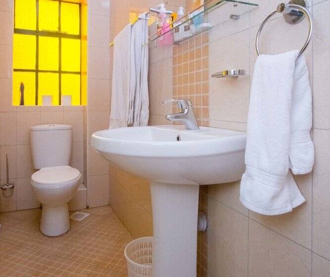 Deluxe Room, Capital Heights