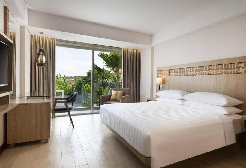 Номер Deluxe Вид на Бассейн, Fairfield By Marriott Bali Legian