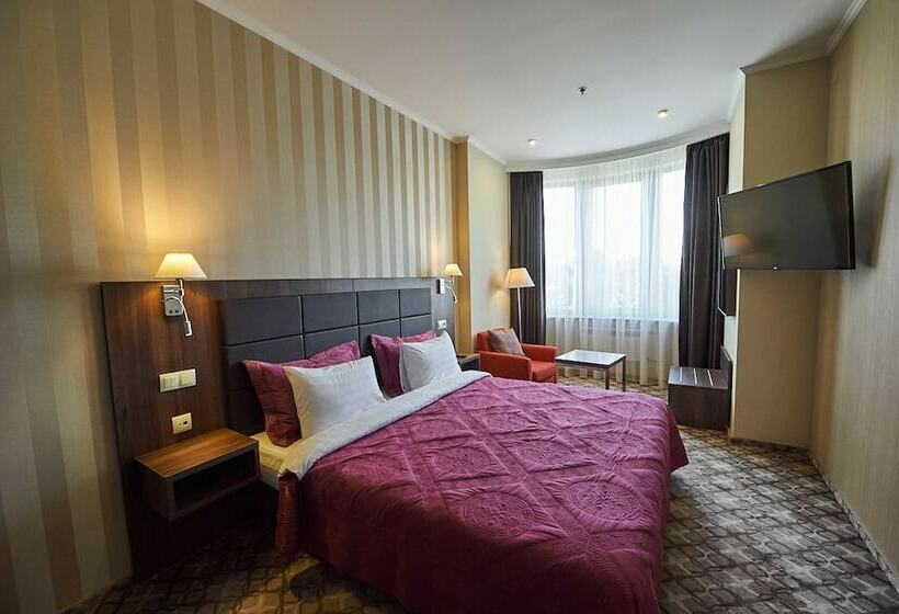 디럭스 룸, Ramada By Wyndham Rostov On Don Hotel And Spa