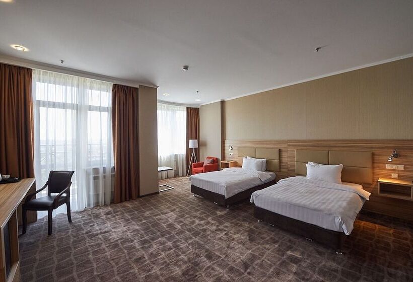 디럭스 룸, Ramada By Wyndham Rostov On Don Hotel And Spa
