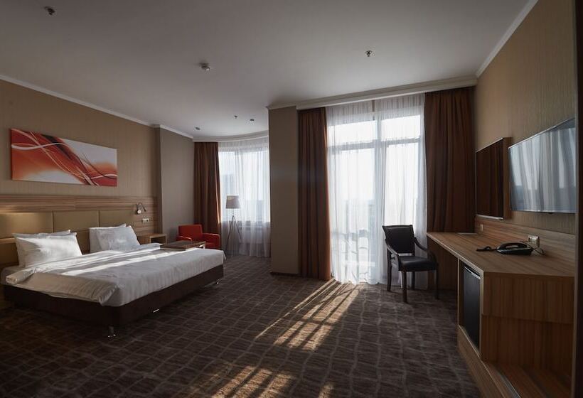 디럭스 룸, Ramada By Wyndham Rostov On Don Hotel And Spa