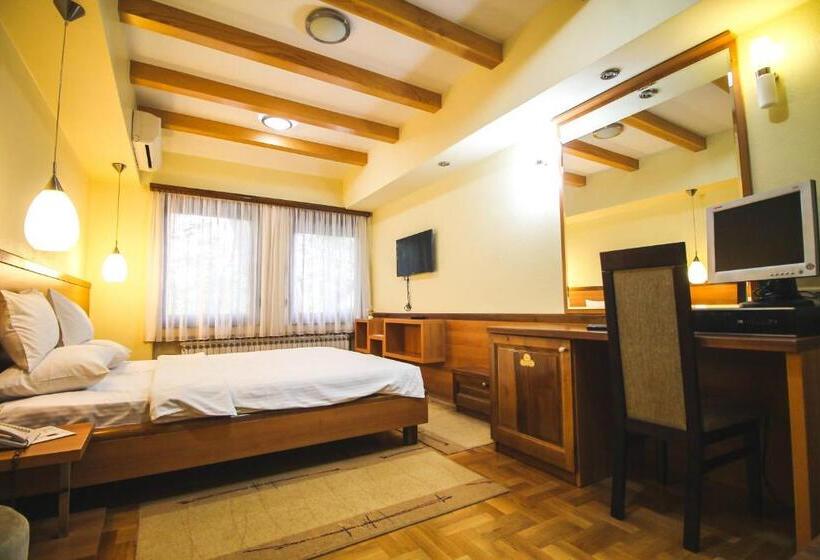 اتاق استاندارد سه نفره, Vila Vrbas
