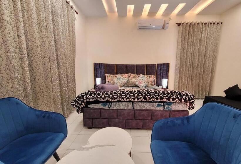 四人豪华间, Regalia Home Sapphire Stay