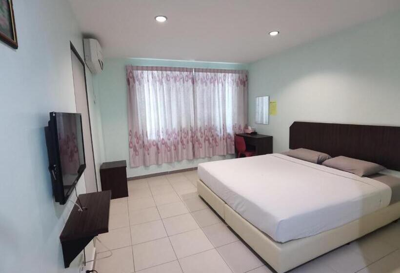 キングサイズベッドのスタンダードルーム, Gs Bera Hotel Sdn Bhd