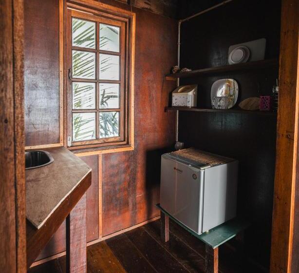 اتاق استاندارد با چشم‌انداز دریا, Beachfront Hut Upstairs Astra   Beach Shack Chalet