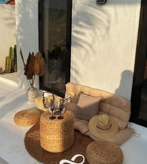 اتاق لوکس با تخت بزرگ, Lo Villa Phu Yen