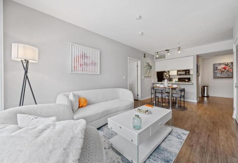 带2个卧室的公寓, Heart Of Santa Monica , Orange Pearl Condo